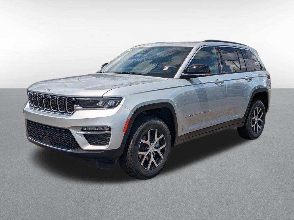 new 2025 Jeep Grand Cherokee car, priced at $48,010