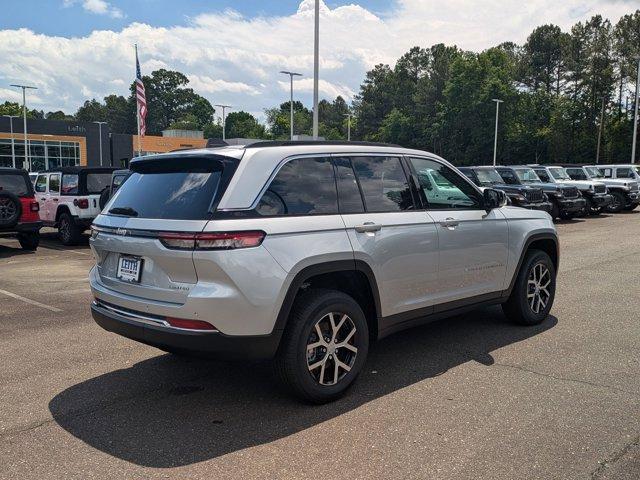 new 2025 Jeep Grand Cherokee car, priced at $48,010