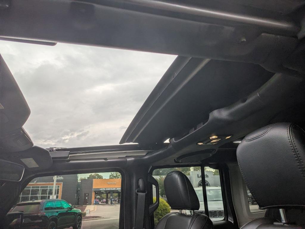 used 2021 Jeep Wrangler Unlimited car, priced at $27,475