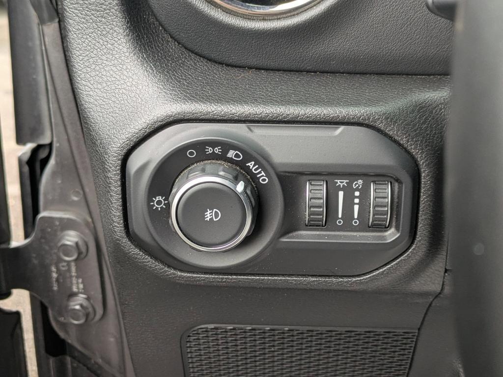 used 2021 Jeep Wrangler Unlimited car, priced at $27,475