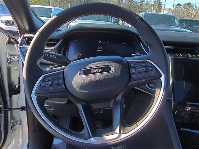 new 2025 Jeep Grand Cherokee car, priced at $43,170