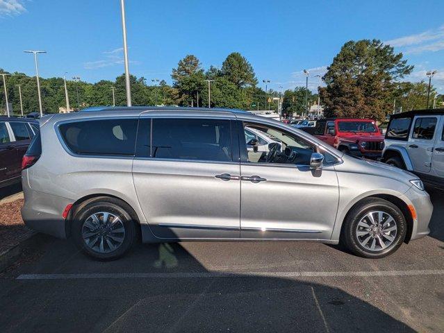 used 2021 Chrysler Pacifica Hybrid car, priced at $36,150