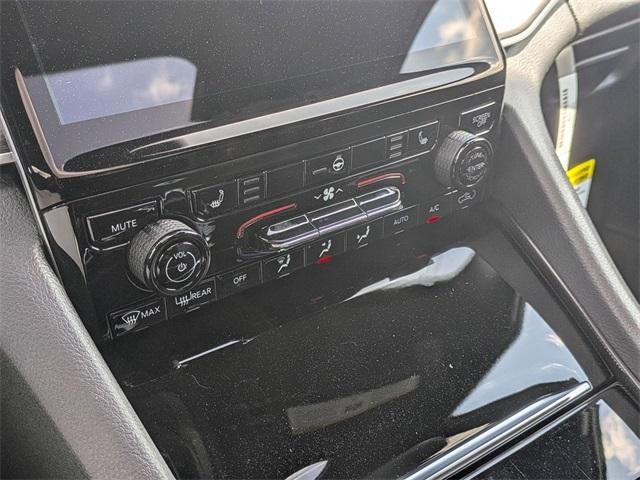 new 2025 Jeep Grand Cherokee car, priced at $48,010