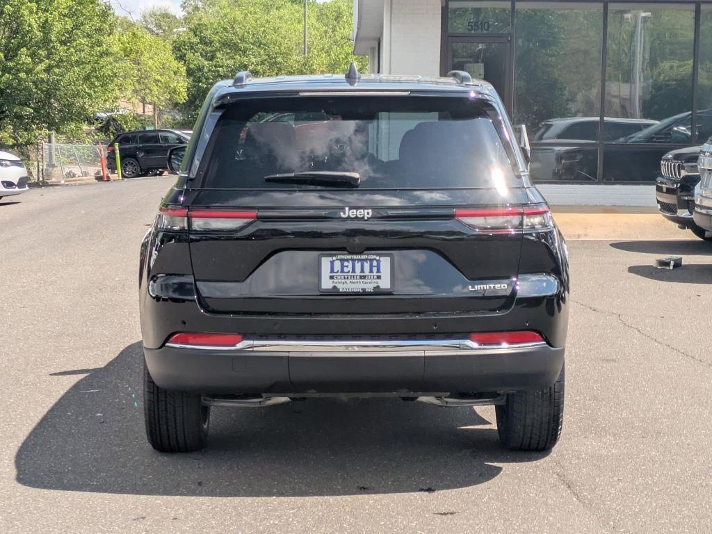new 2025 Jeep Grand Cherokee car, priced at $48,010