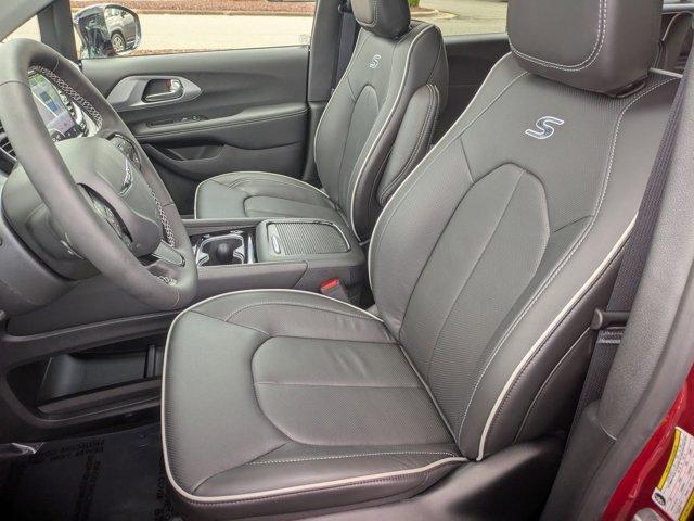 new 2025 Chrysler Pacifica Hybrid car, priced at $60,575