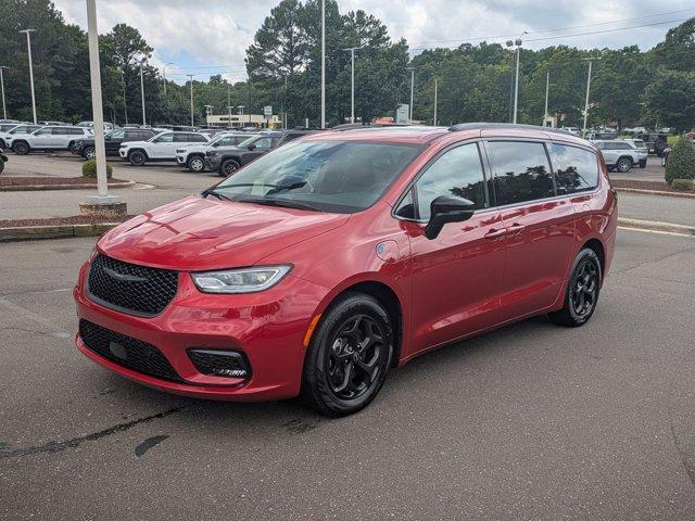 new 2025 Chrysler Pacifica Hybrid car, priced at $60,575