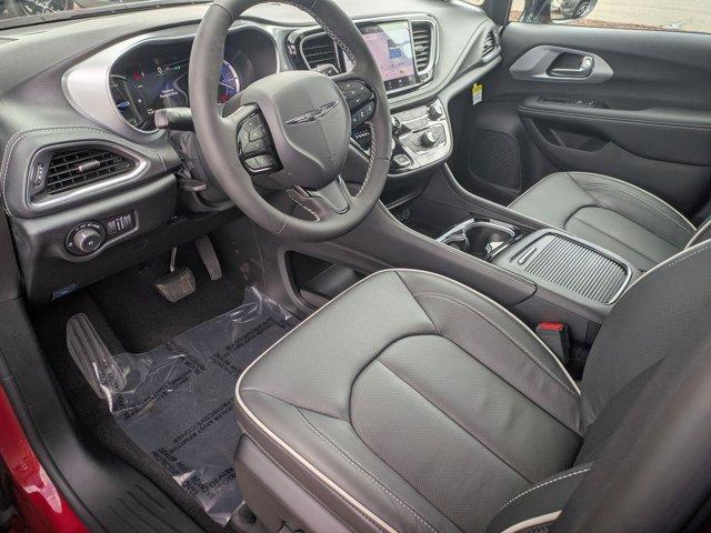 new 2025 Chrysler Pacifica Hybrid car, priced at $60,575