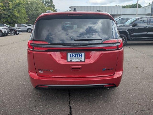 new 2025 Chrysler Pacifica Hybrid car, priced at $60,575