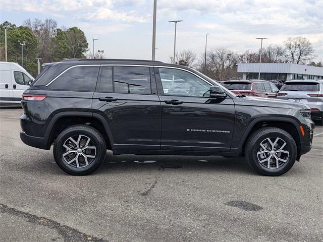 new 2024 Jeep Grand Cherokee car, priced at $44,445