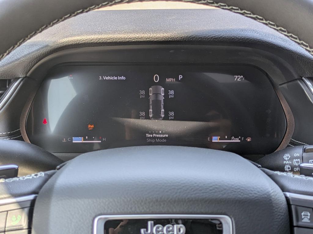 new 2025 Jeep Grand Cherokee car, priced at $42,170