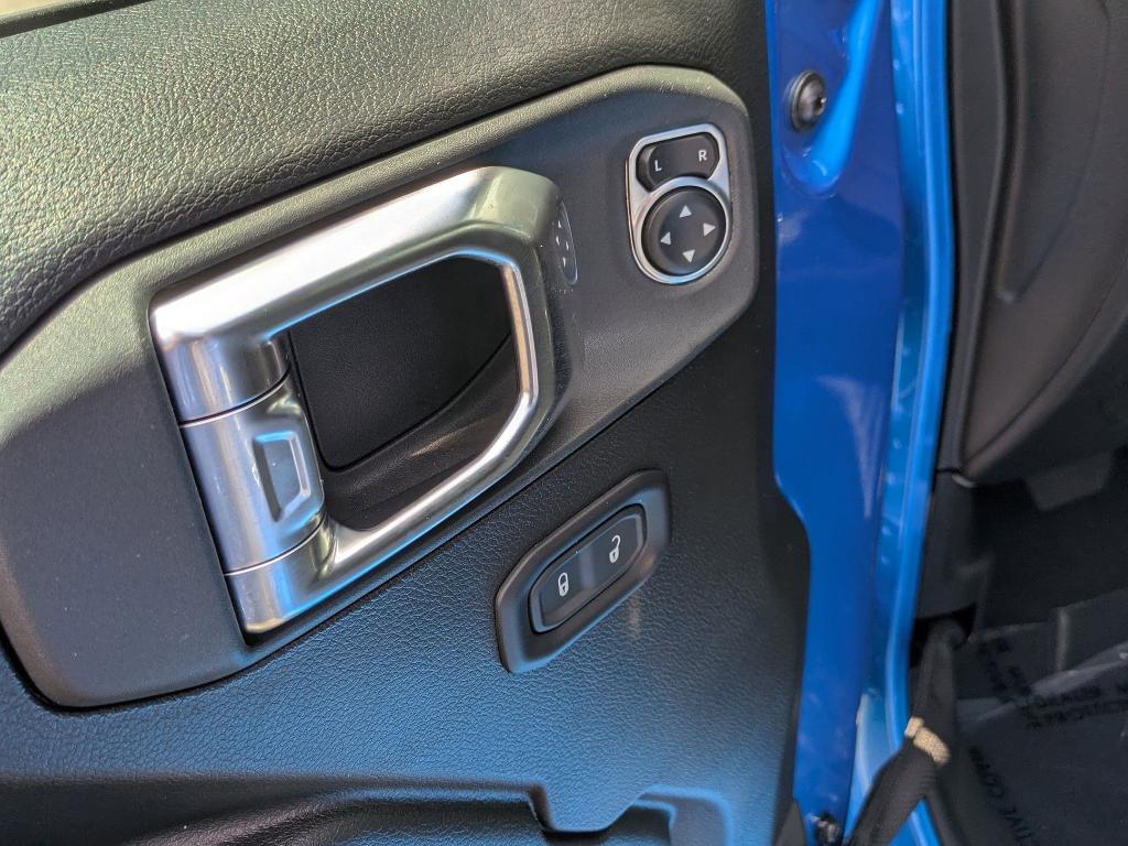 new 2025 Jeep Wrangler car, priced at $51,145