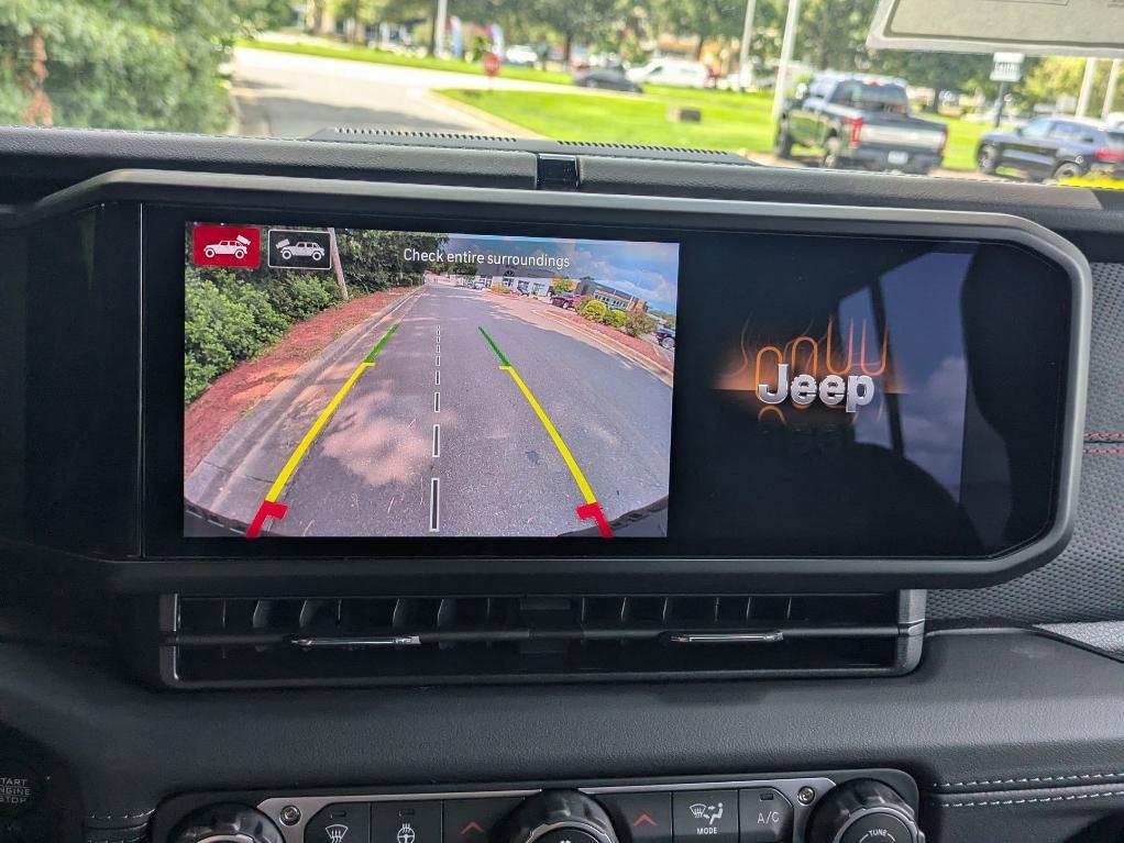 new 2025 Jeep Wrangler car, priced at $69,985