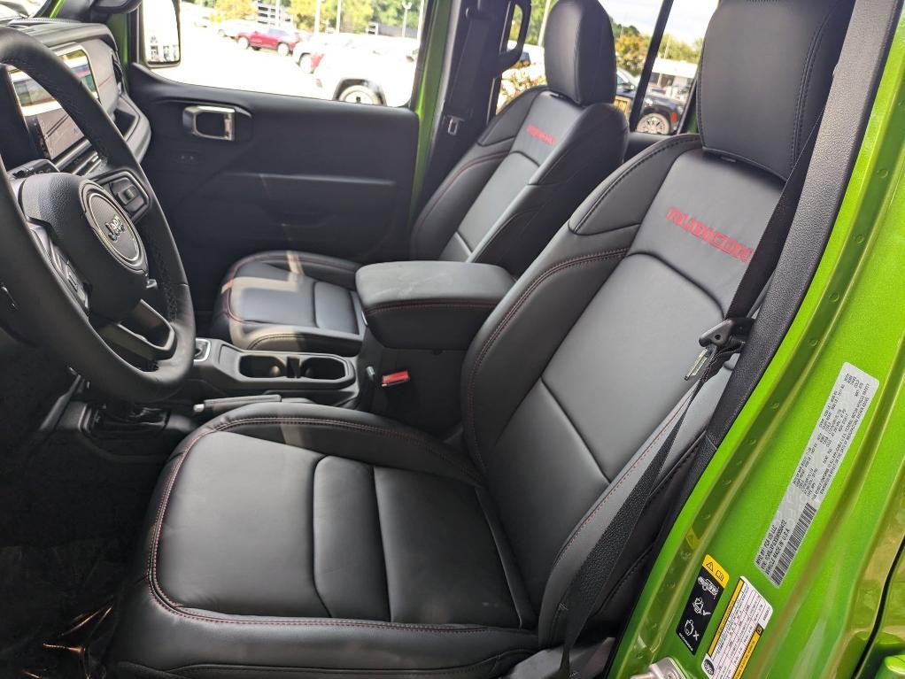 new 2025 Jeep Wrangler car, priced at $69,985
