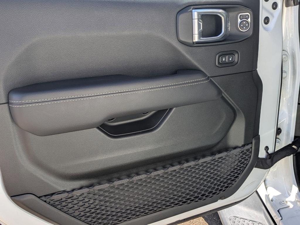 used 2022 Jeep Gladiator car, priced at $32,695