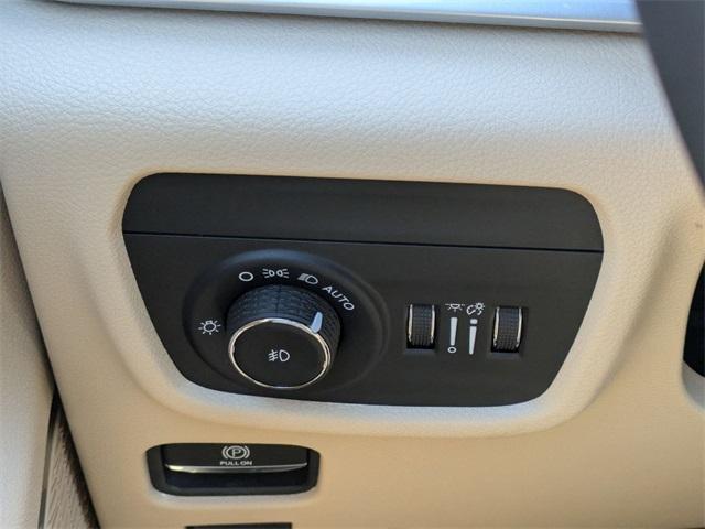 new 2025 Jeep Grand Cherokee car, priced at $49,785