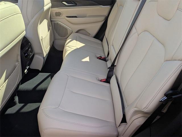 new 2025 Jeep Grand Cherokee car, priced at $49,785