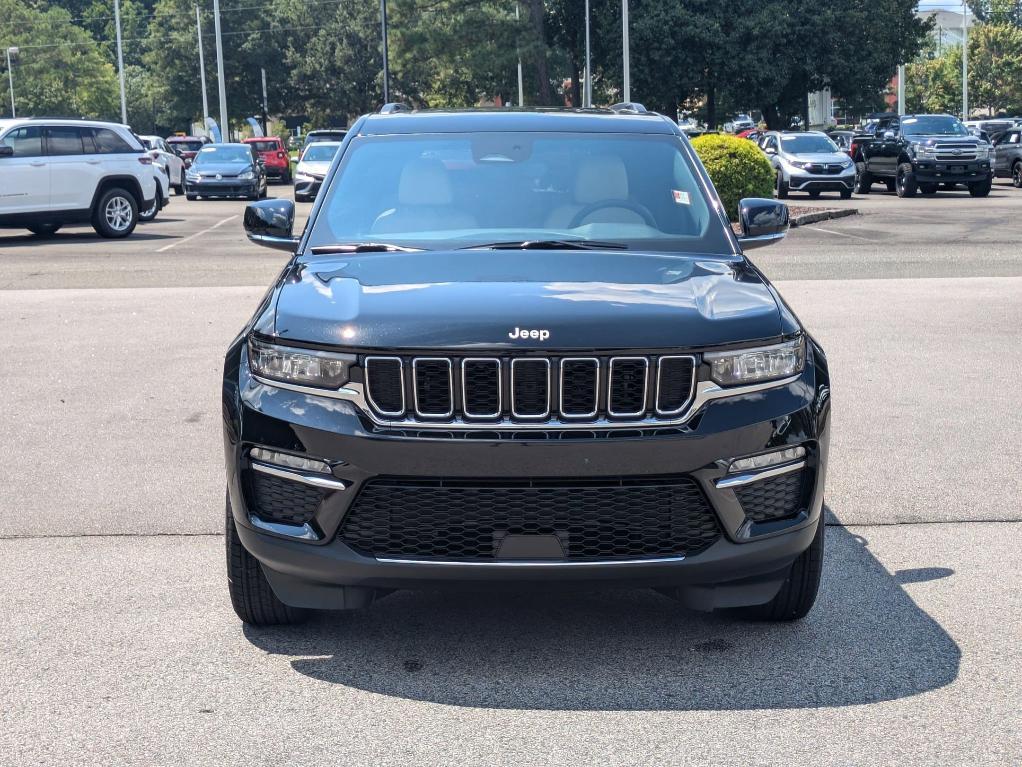 new 2025 Jeep Grand Cherokee car, priced at $50,010