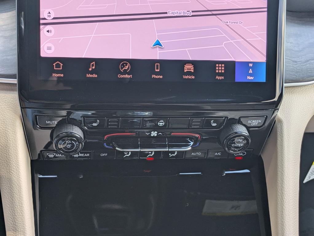 new 2025 Jeep Grand Cherokee car, priced at $50,010