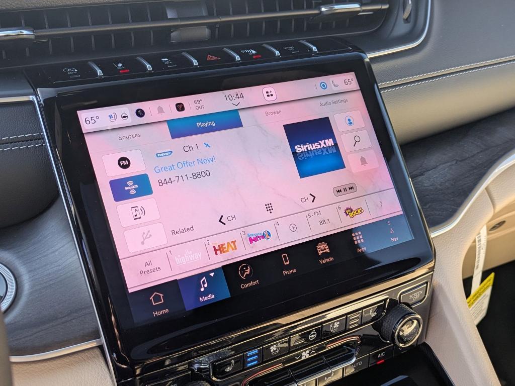 new 2025 Jeep Grand Cherokee car, priced at $50,935