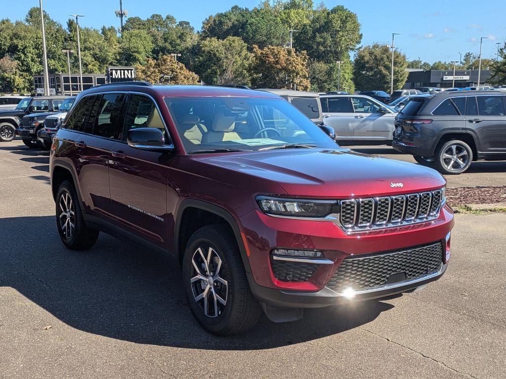 new 2025 Jeep Grand Cherokee car, priced at $50,935