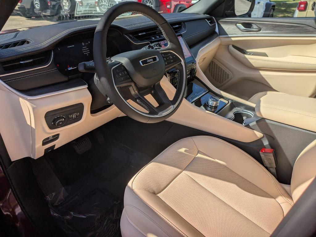 new 2025 Jeep Grand Cherokee car, priced at $50,935