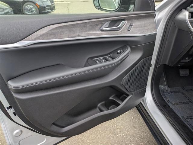 new 2025 Jeep Grand Cherokee L car, priced at $50,110