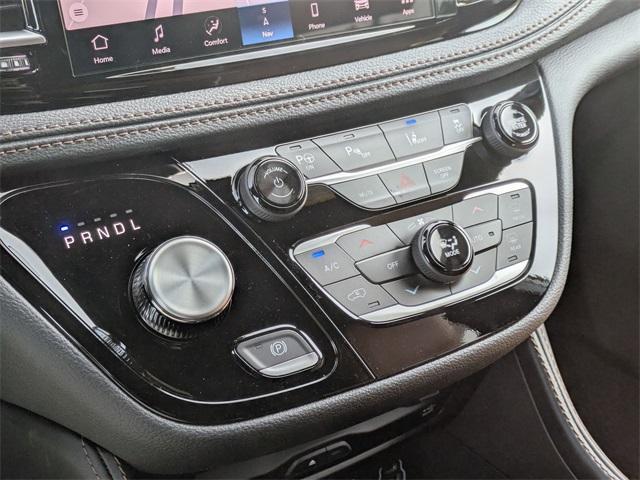 new 2025 Chrysler Pacifica Hybrid car, priced at $61,780