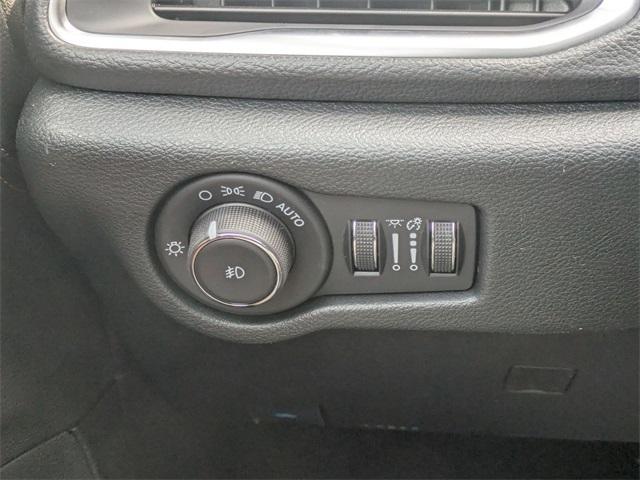 new 2025 Chrysler Pacifica Hybrid car, priced at $61,780