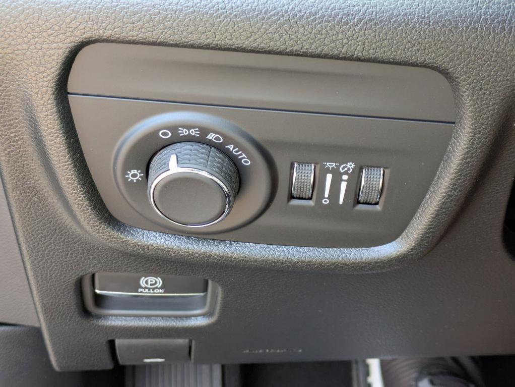 new 2025 Jeep Grand Cherokee L car, priced at $46,730