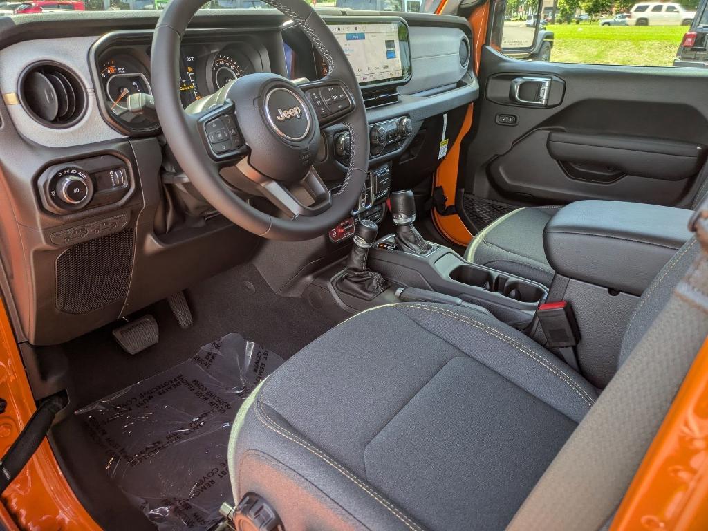 new 2025 Jeep Wrangler car, priced at $61,165