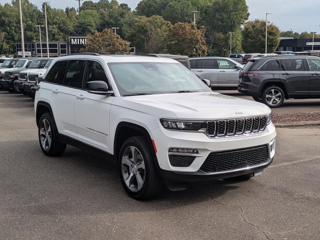 new 2025 Jeep Grand Cherokee car, priced at $55,960