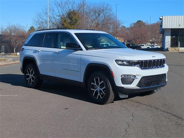 new 2025 Jeep Grand Cherokee car, priced at $50,210