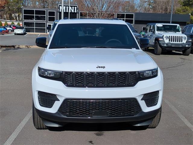 new 2025 Jeep Grand Cherokee car, priced at $43,935