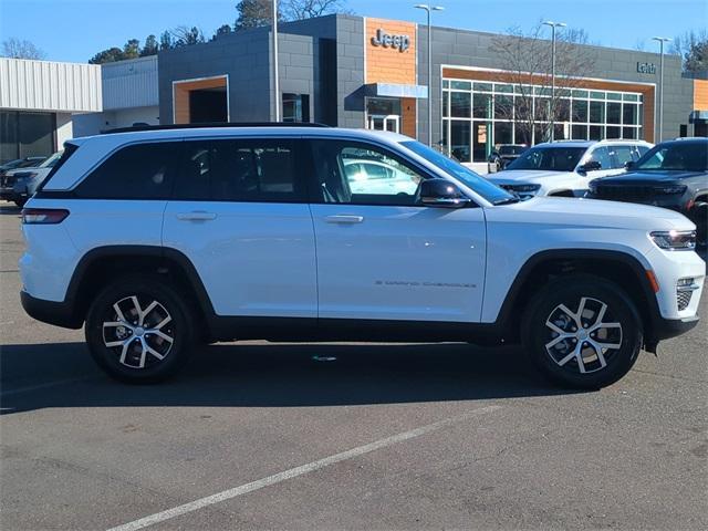 new 2025 Jeep Grand Cherokee car, priced at $53,135