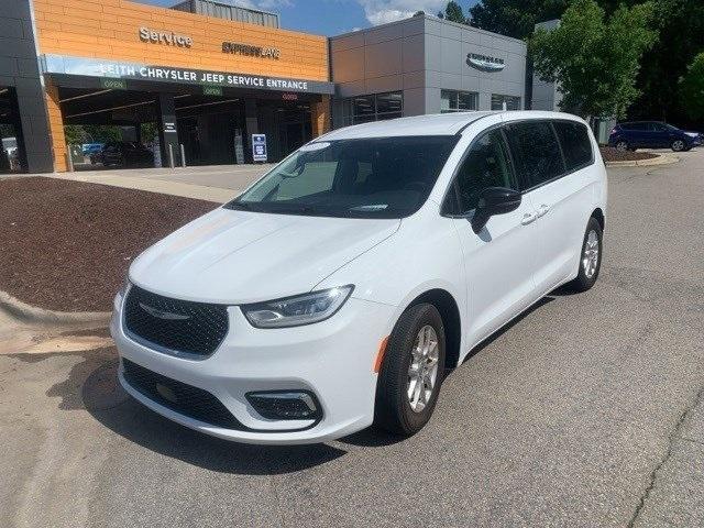 used 2024 Chrysler Pacifica car, priced at $33,475