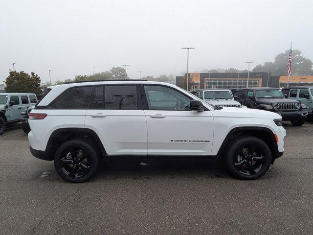 new 2025 Jeep Grand Cherokee car, priced at $46,575