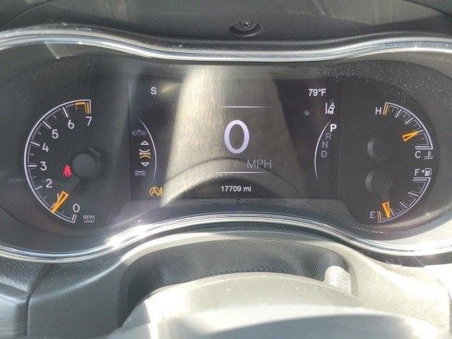 used 2022 Jeep Grand Cherokee WK car, priced at $32,475