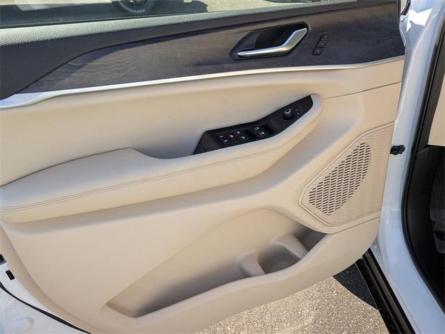 new 2025 Jeep Grand Cherokee car, priced at $50,340