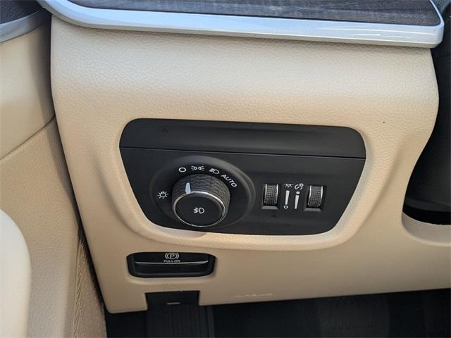 new 2025 Jeep Grand Cherokee car, priced at $50,340