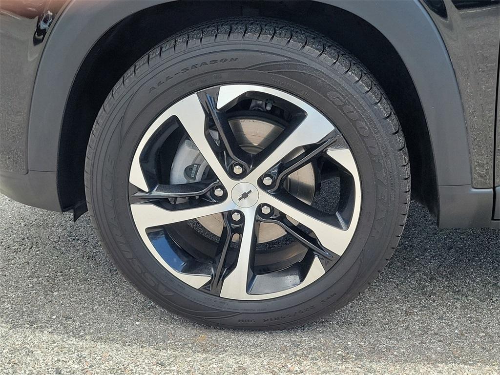 used 2024 Chevrolet Trax car, priced at $18,899