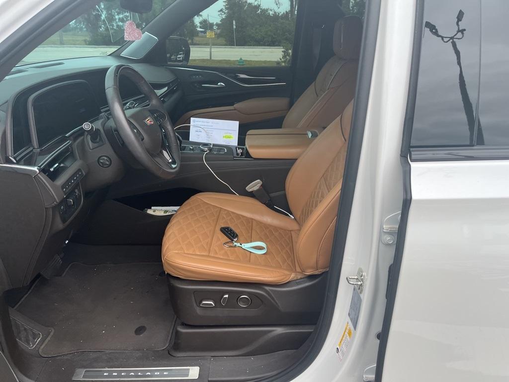 used 2023 Cadillac Escalade car, priced at $78,999