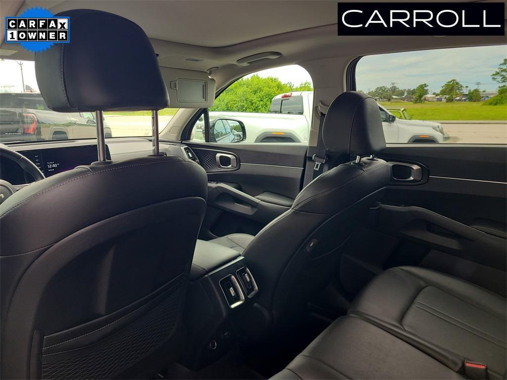 used 2022 Kia Sorento car, priced at $23,399