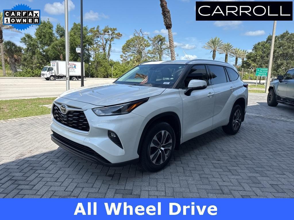 used 2021 Toyota Highlander car, priced at $25,999