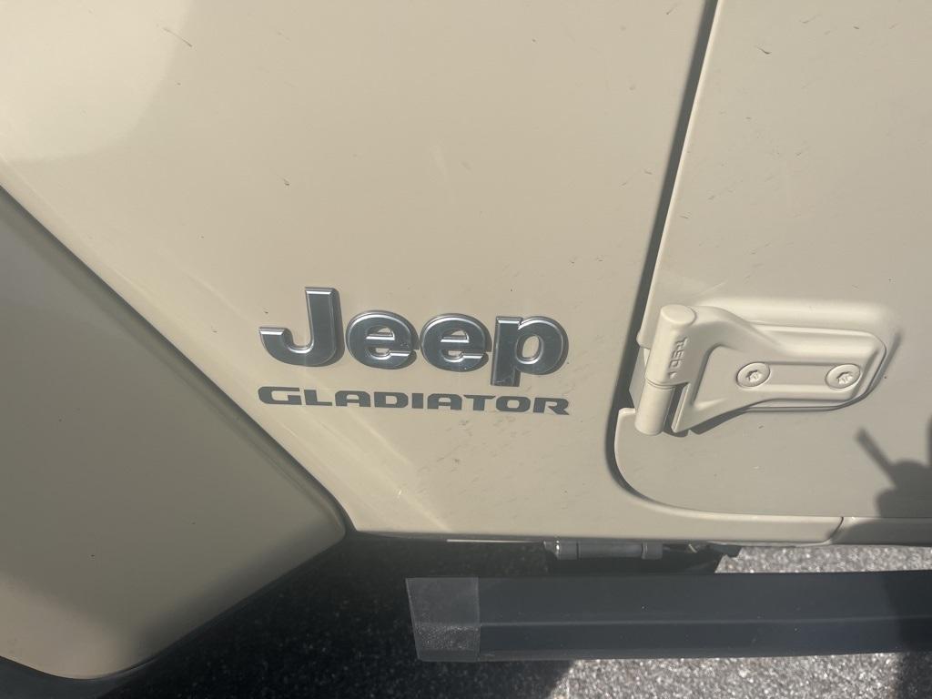 used 2022 Jeep Gladiator car