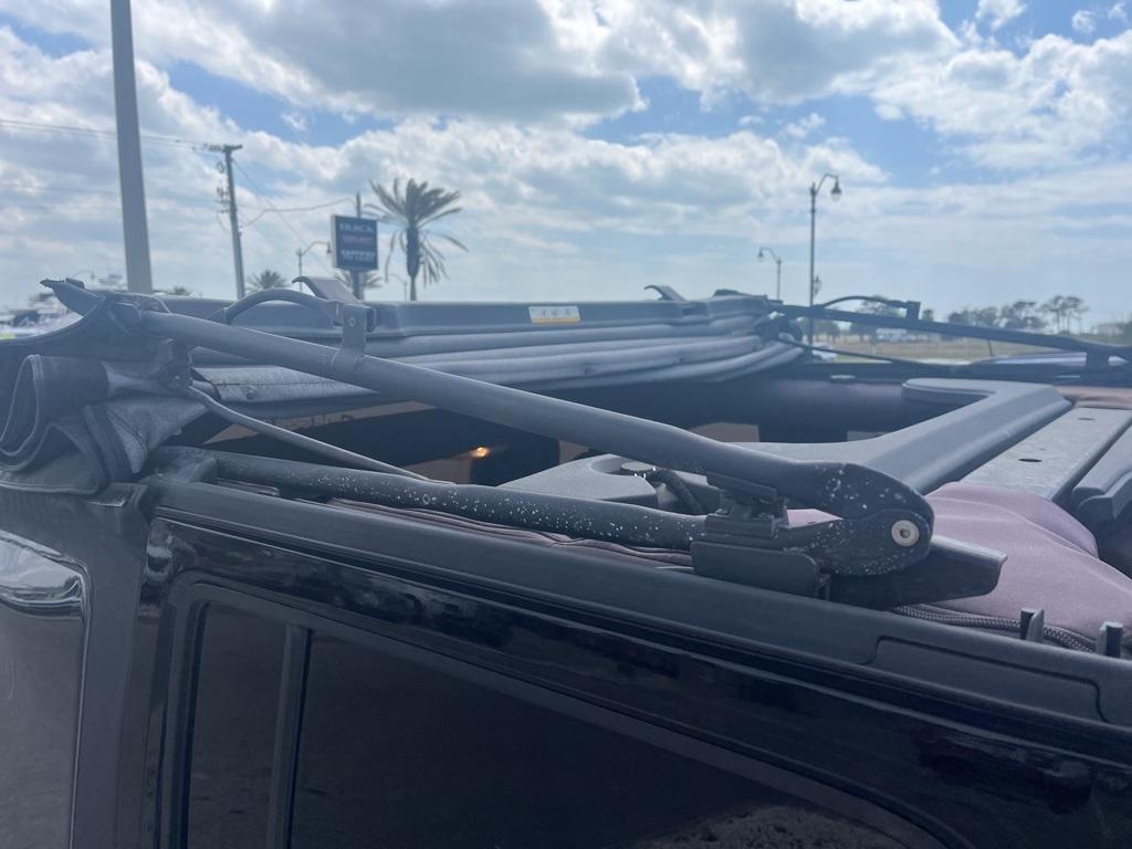 used 2015 Jeep Wrangler Unlimited car, priced at $18,399