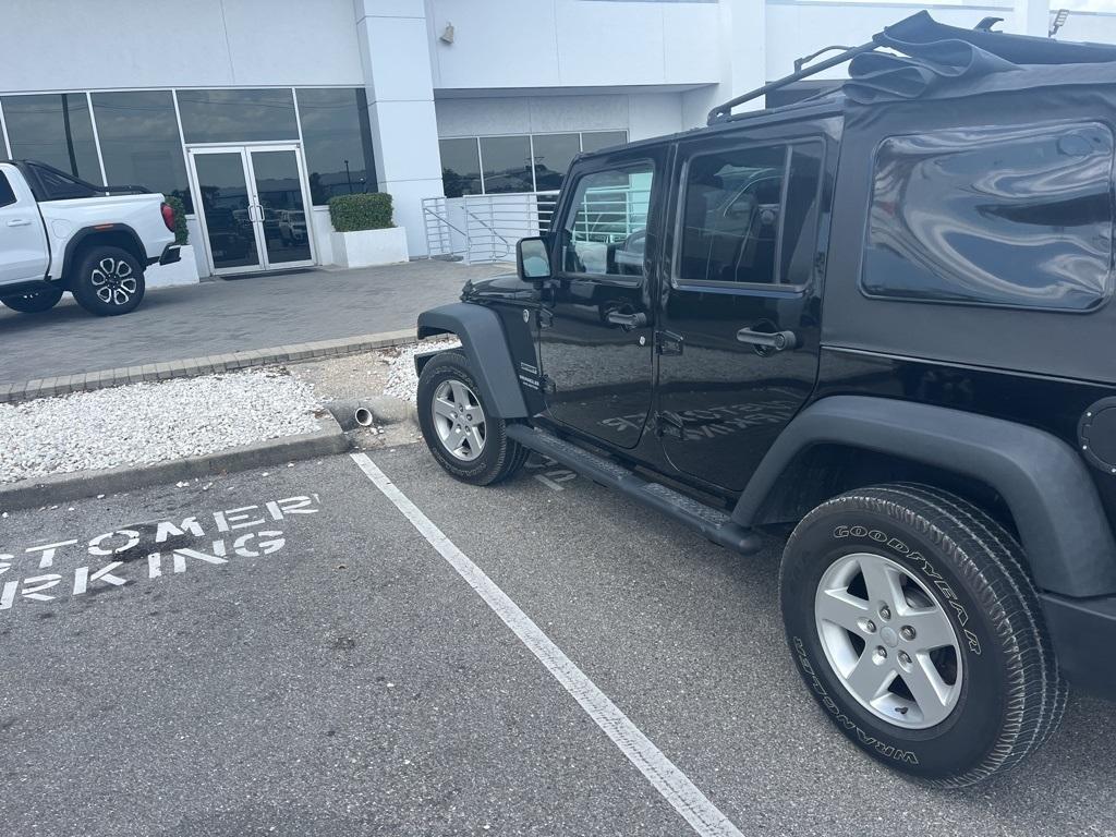 used 2015 Jeep Wrangler Unlimited car, priced at $18,399