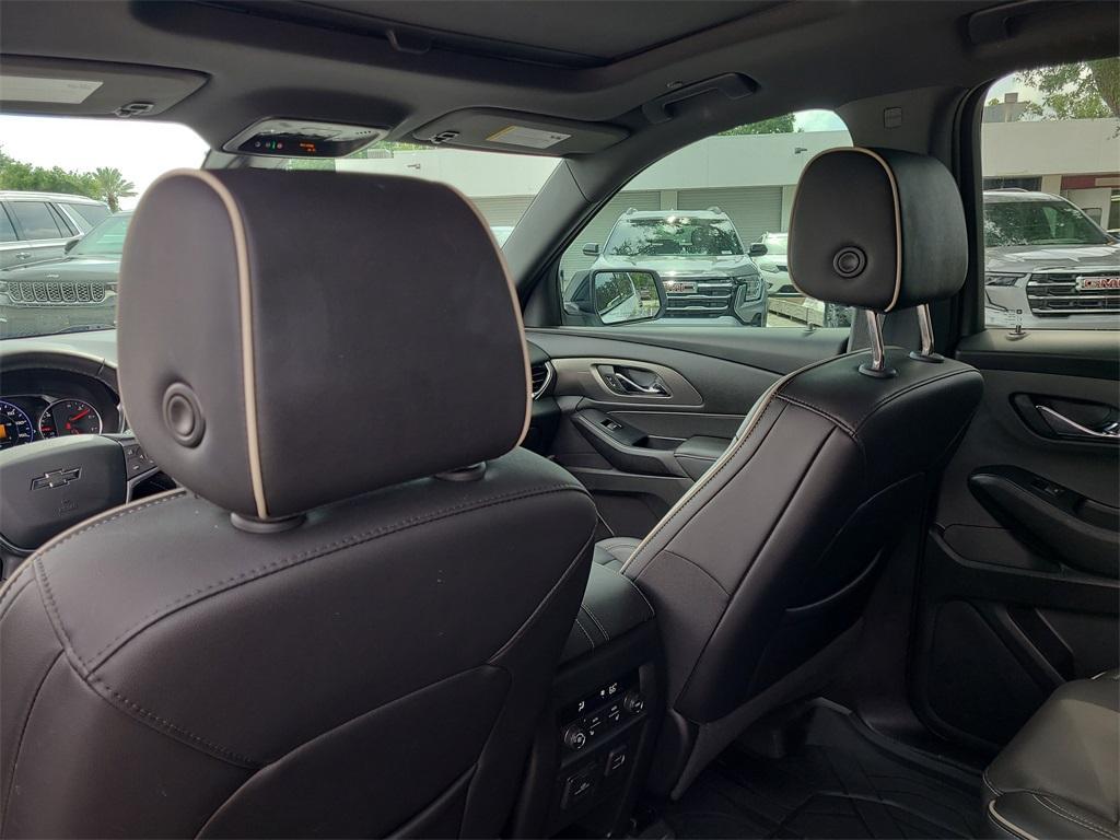 used 2023 Chevrolet Traverse car, priced at $38,999