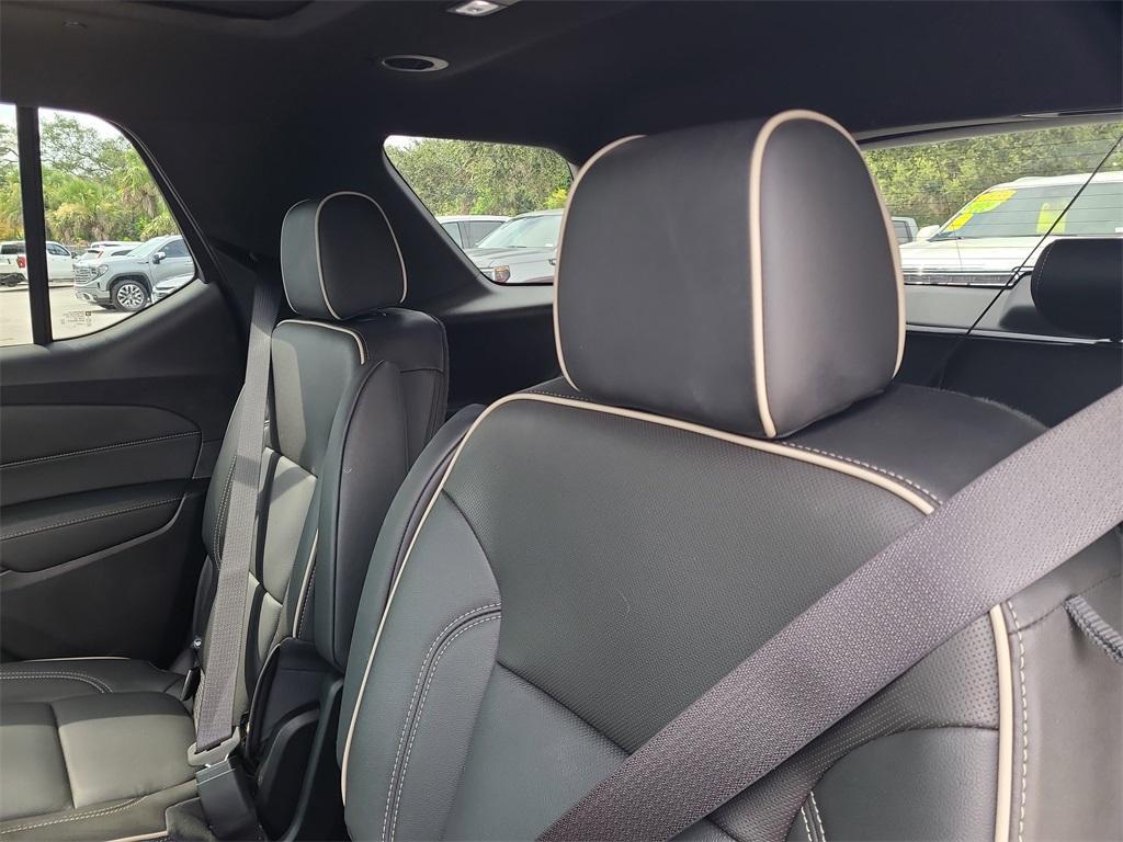used 2023 Chevrolet Traverse car, priced at $38,999
