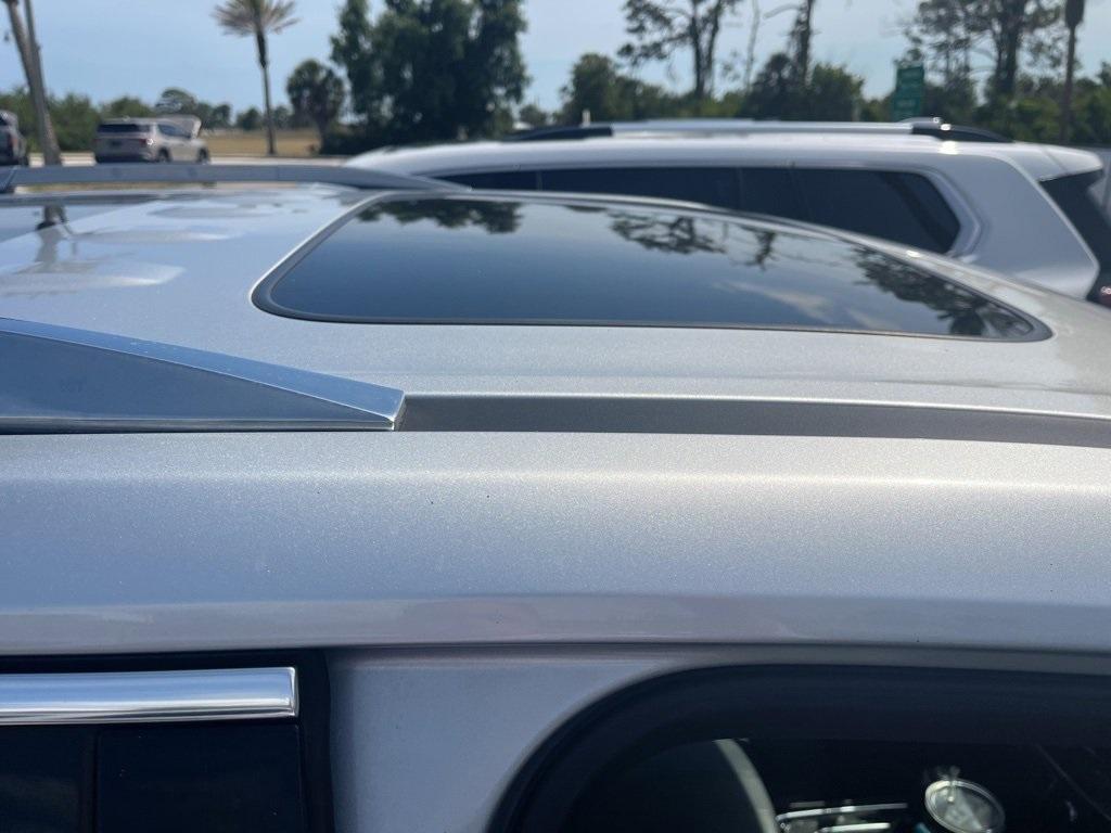 used 2019 Chevrolet Traverse car, priced at $27,799