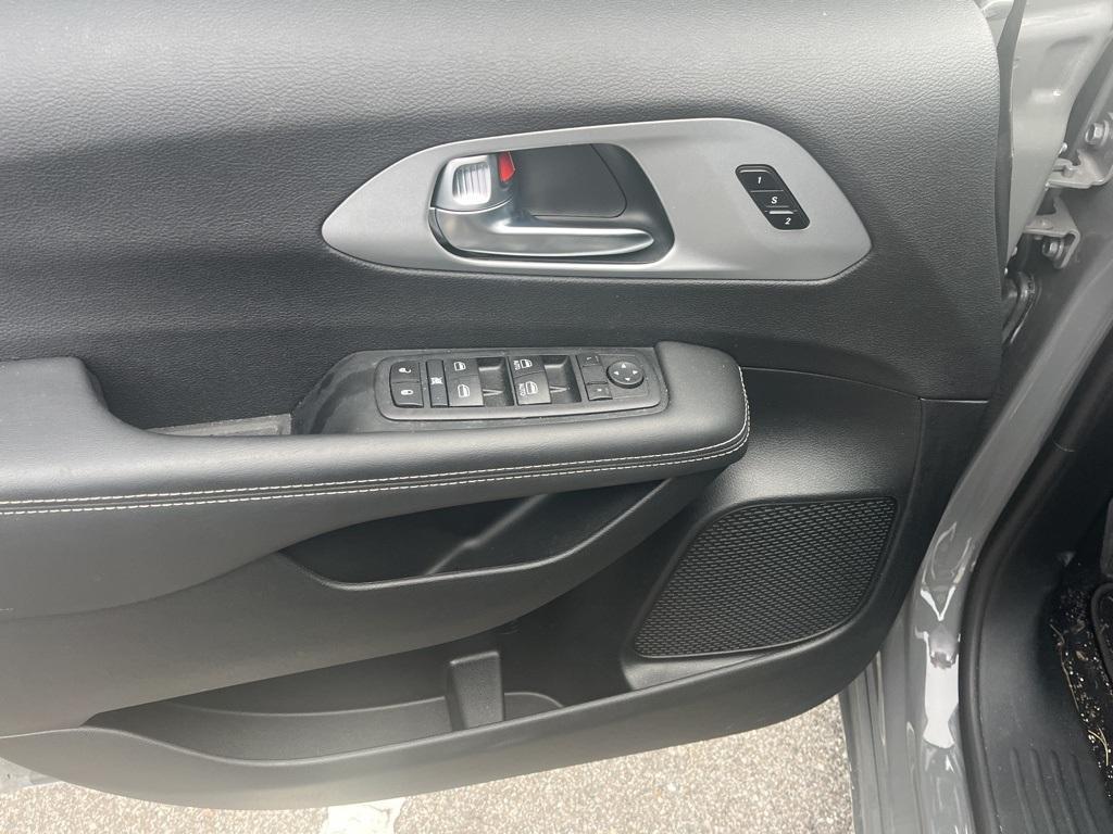 used 2024 Chrysler Pacifica car, priced at $33,399
